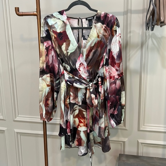 Express Dresses & Skirts - Express floral print romper dress